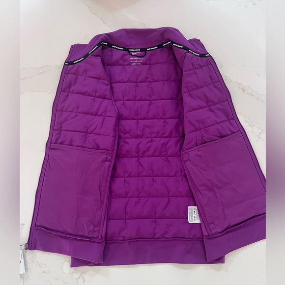 NWT Nike Women’s Therma Fit Purple Running Vest Size M - Picture 10 of 13